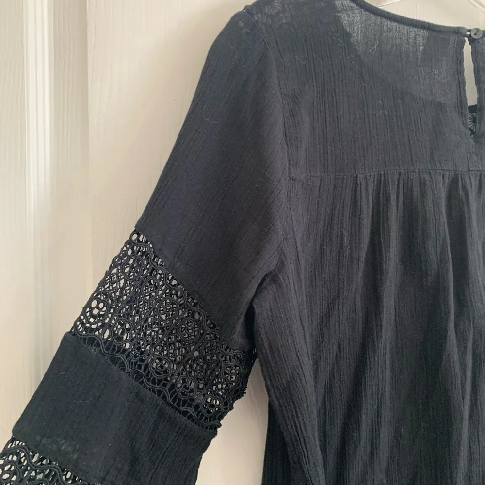 Old Navy Black Crochet Yoke Peasant Blouse Medium - Picture 6 of 6